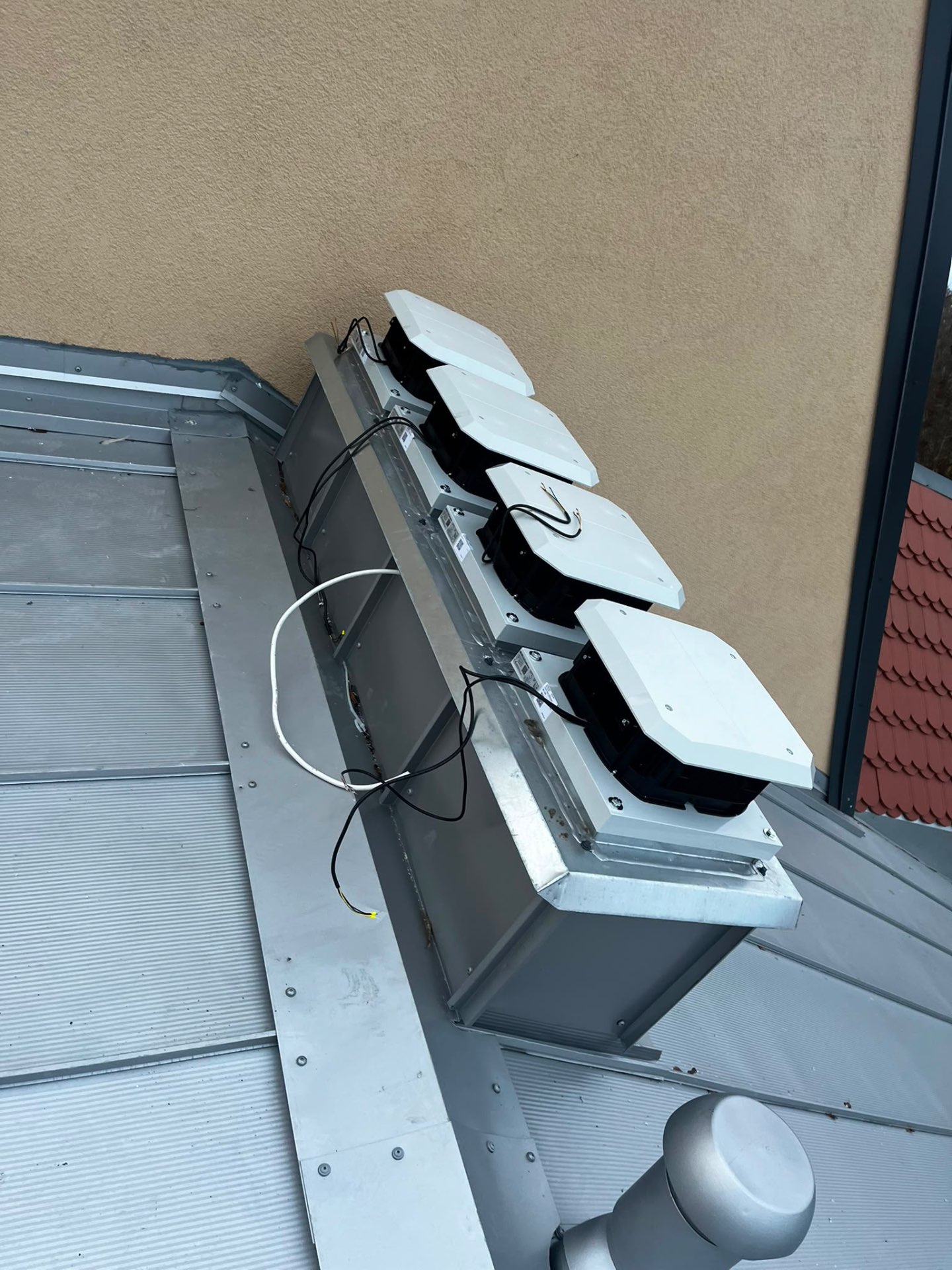 Bateria wentylatorów elewacyjnych